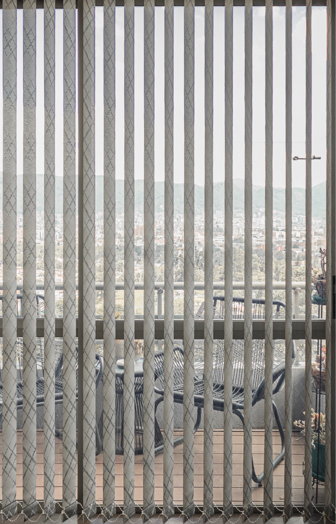 VERTICALES SCREEN PARIS